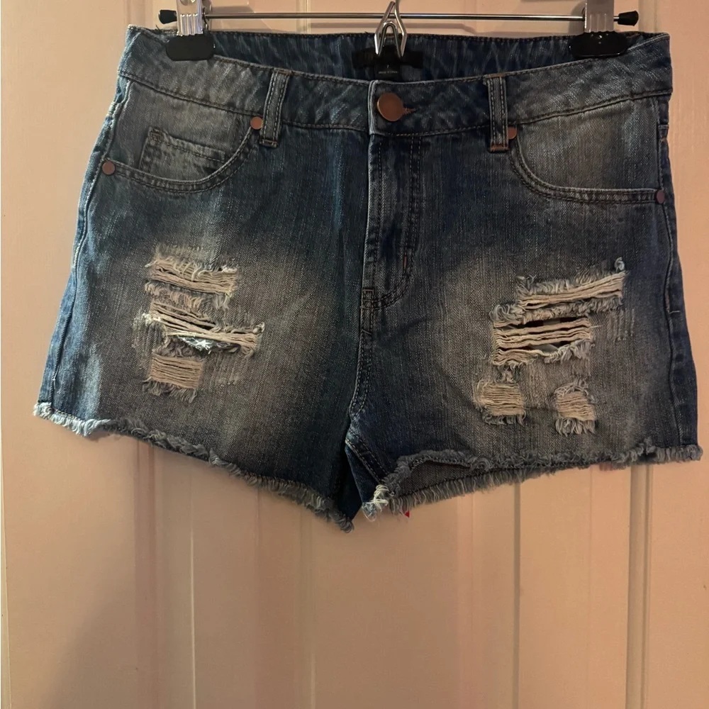 Fire Los Angeles Women’s Distressed American Flag Denim Women Shorts - Picture 1 of 5